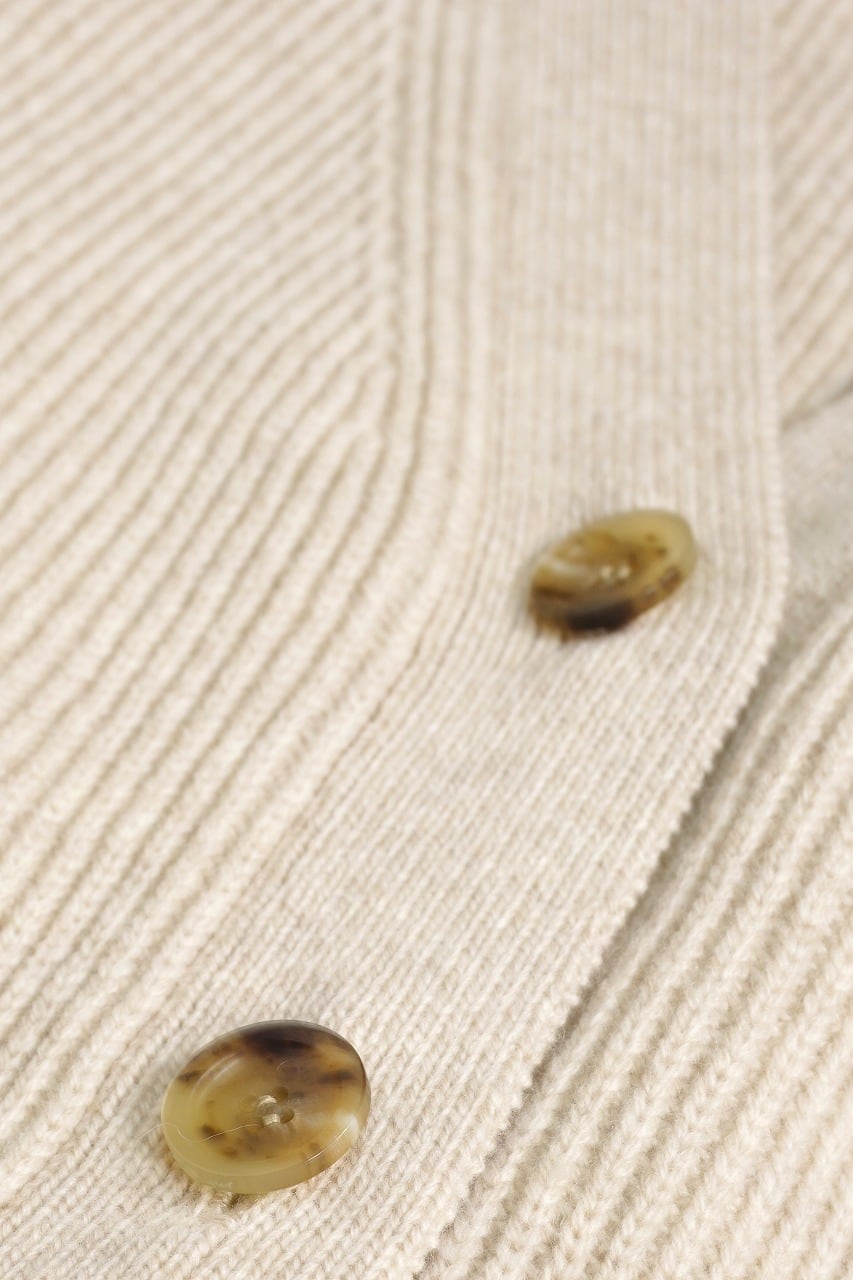 Hand Framed V-Neck C/D