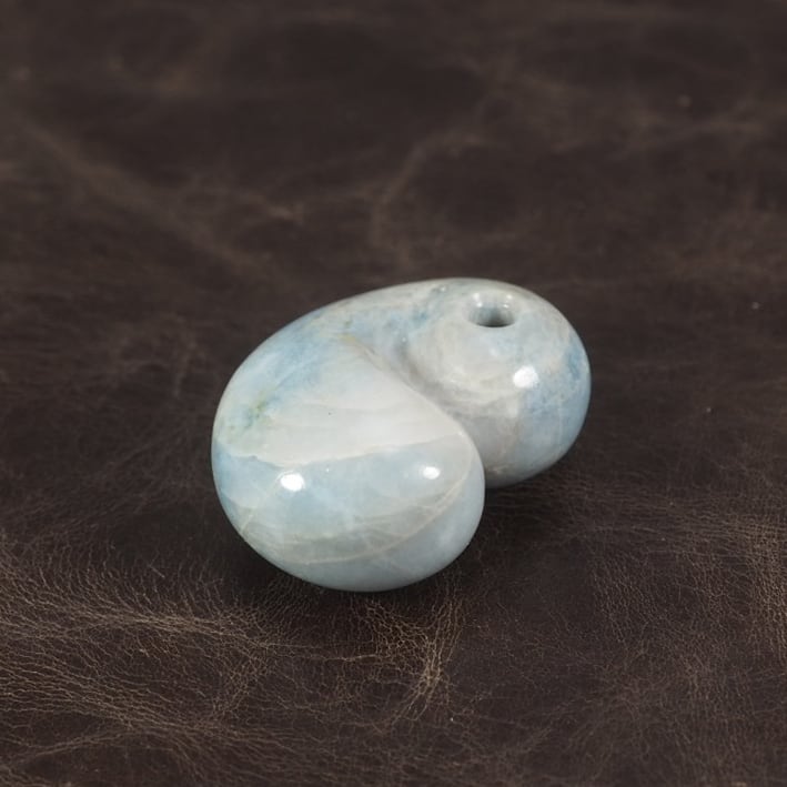 糸魚川翡翠 コン沢 青翡翠 ふく勾玉 25.0g Itoigawa blue Jadeite Fuku