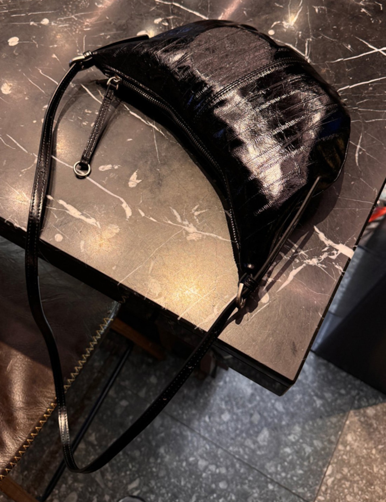 【新作5%OFF・3日間】牛革100%・Curve Bag_onecolor