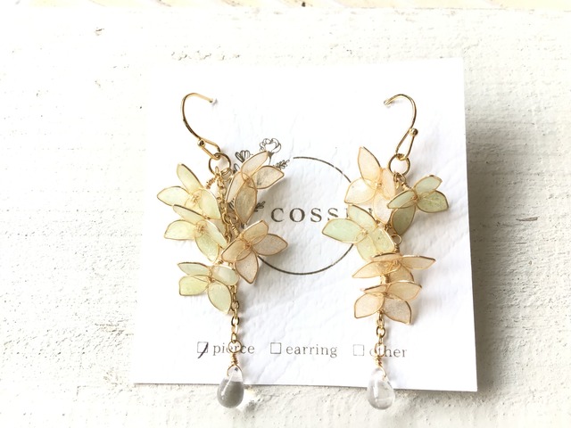 【イヤリング変更可能】cossun*/ゆらゆらあじさいピアス