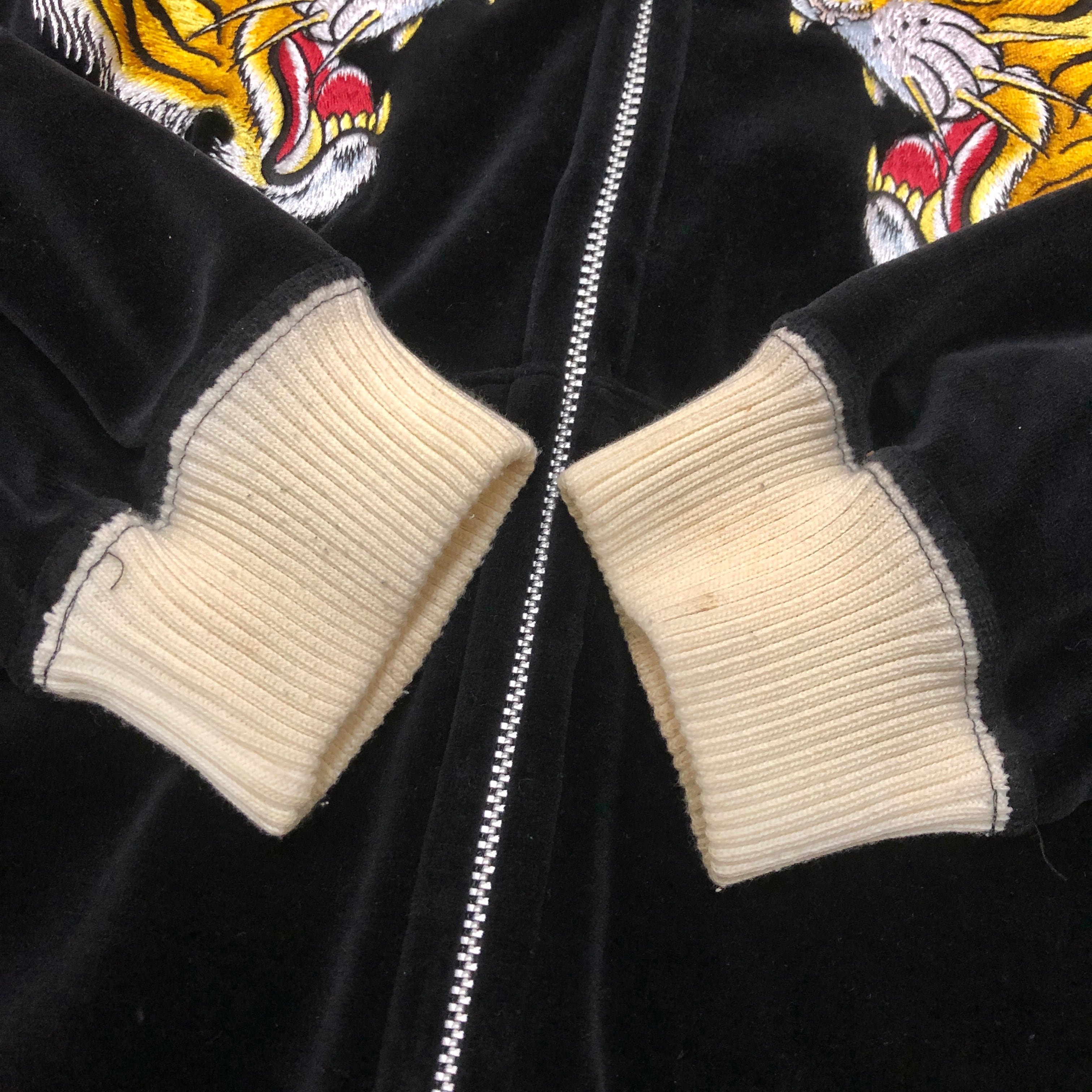 Alound ポップアップ限定 筆記体ロゴ ベンチレーションパーカー XL