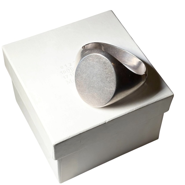 MAISON MARGIELA metal signet bangle