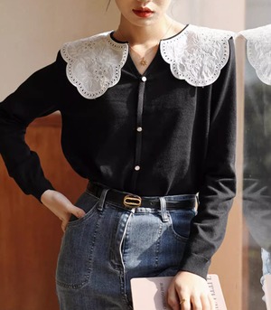 big lace collar cardigan