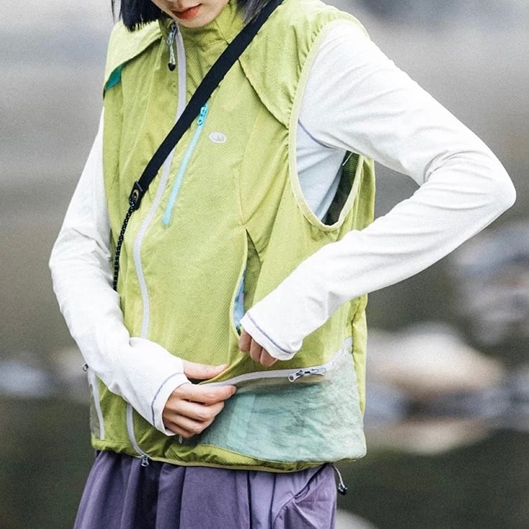 vest | Joppy