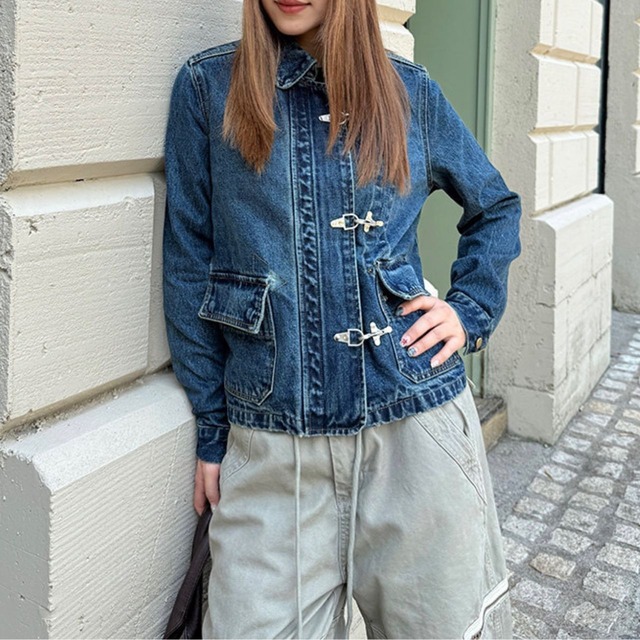 トグルバックルクラシックラインデニムブルゾン 1col   R01805