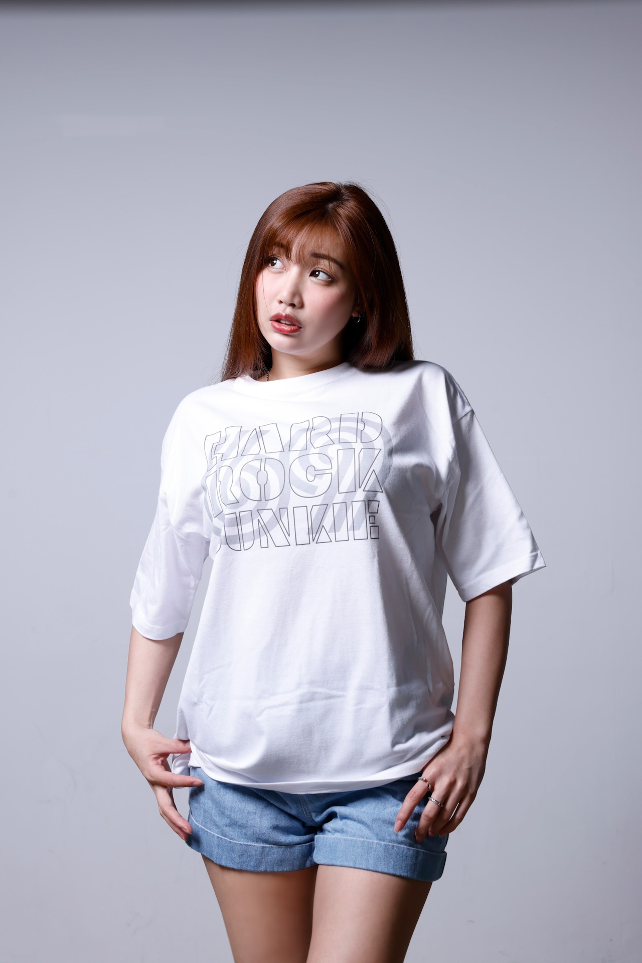 69 & HIP ビッグシルエット Tee/グレーロゴ