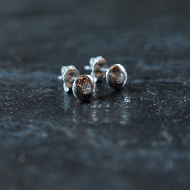 PISCES / "Amulet" Pierced Earrings - SILVER or GOLD PLATED