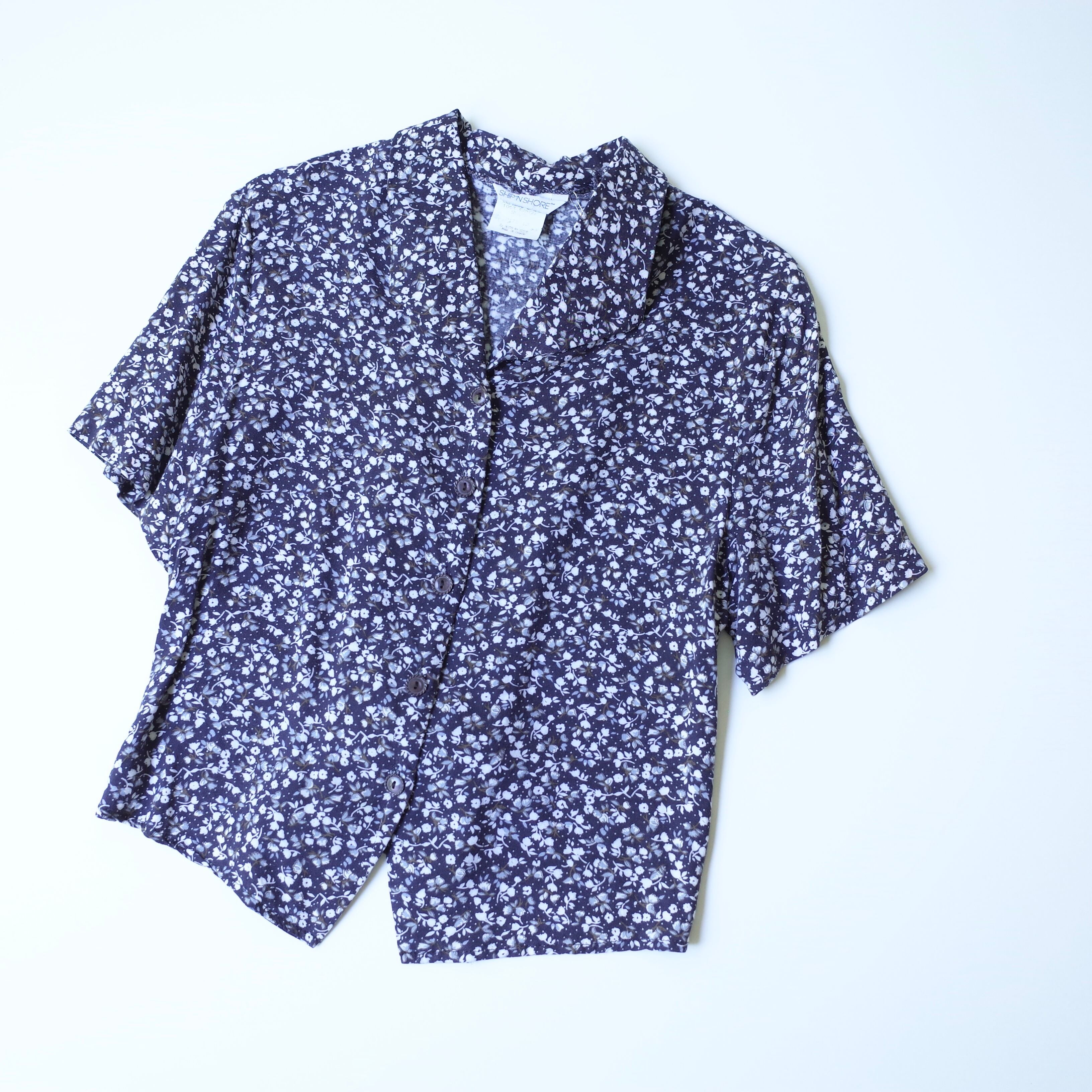 Small flower rayon blouse