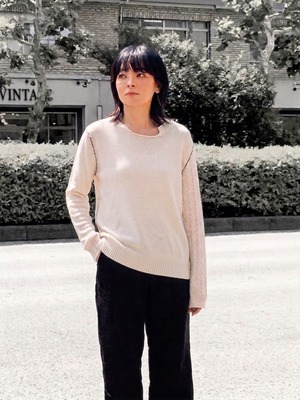 サンプル品 ステッチアシンメトリーニット 生成り