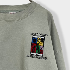 【HANES】SCOTT COUNTY MASTER GARDENER 庭師 ガーデナー ガーデニング 刺繍ロゴ ワンポイント スウェット トレーナー プルオーバー M アースカラー くすみグリーン くすみカラー 若草色 US古着