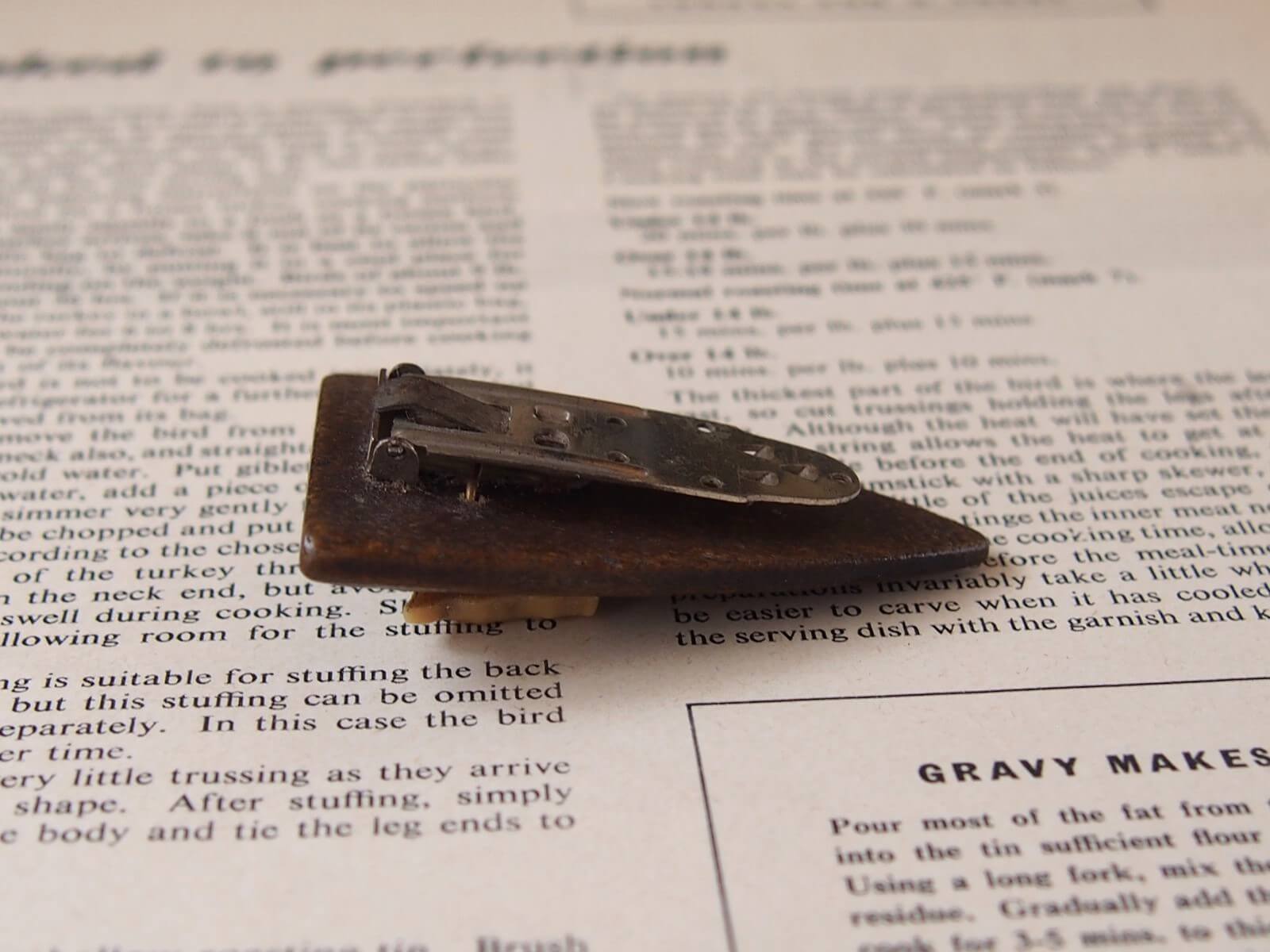 イギリスアンティーク ドレスクリップ クリップ式ブローチ | Bonny Bee