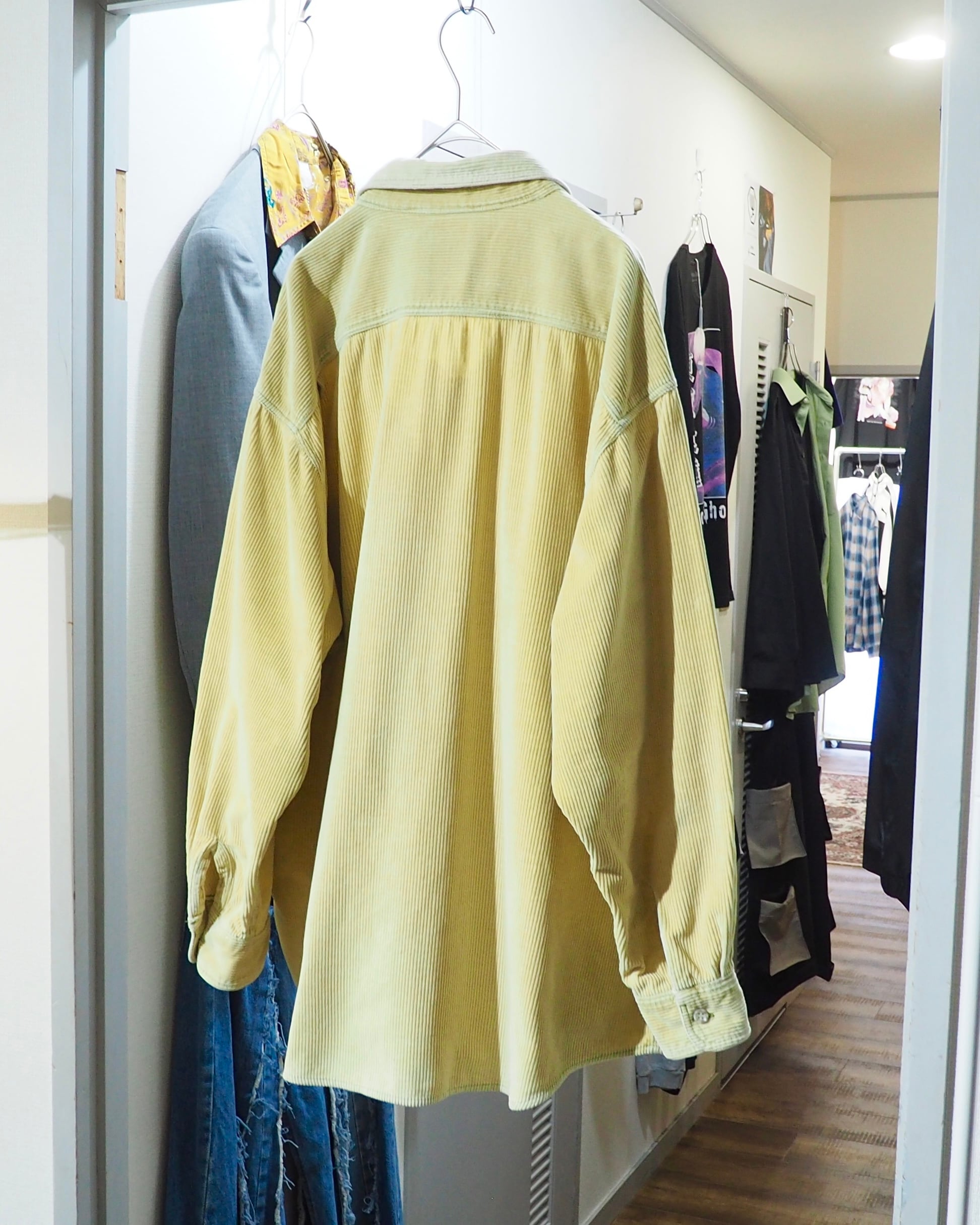 1990s " Trans position " Pale Lemon Color vintage loose Corduroy shirt