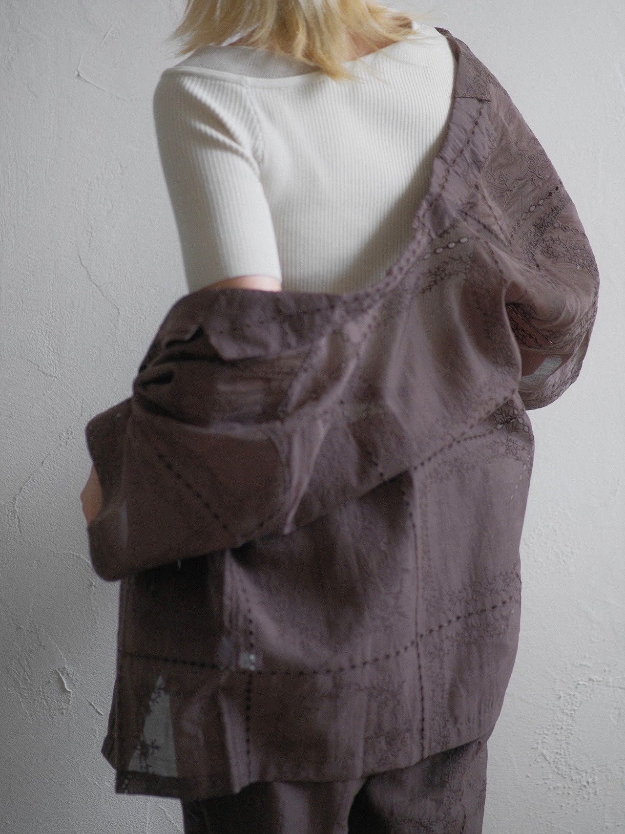 Embroidered Shirt / BROWN - 1