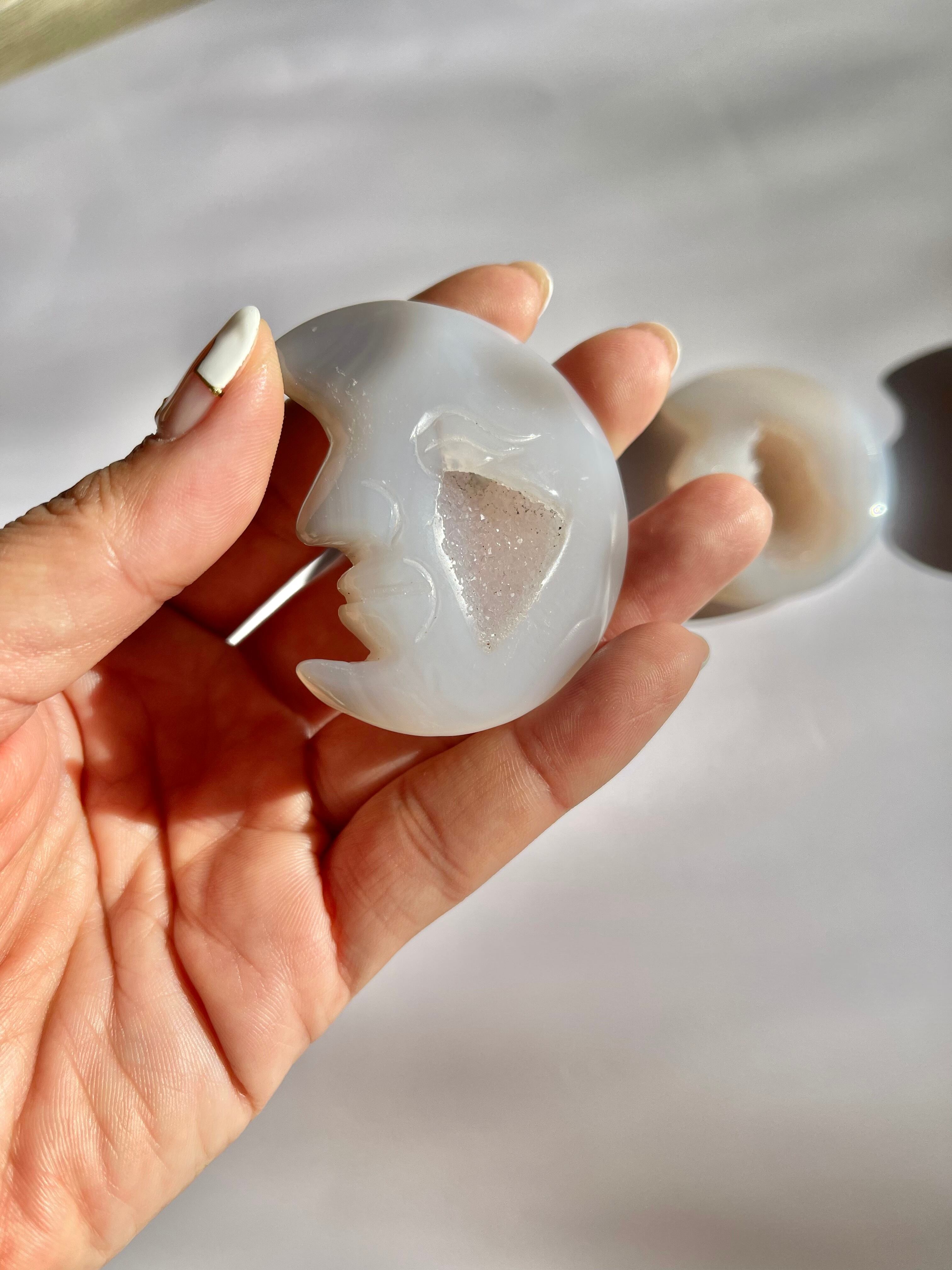 Druzy agate smiled moon / ドゥルジーが美しいスマイル月の瑪瑙