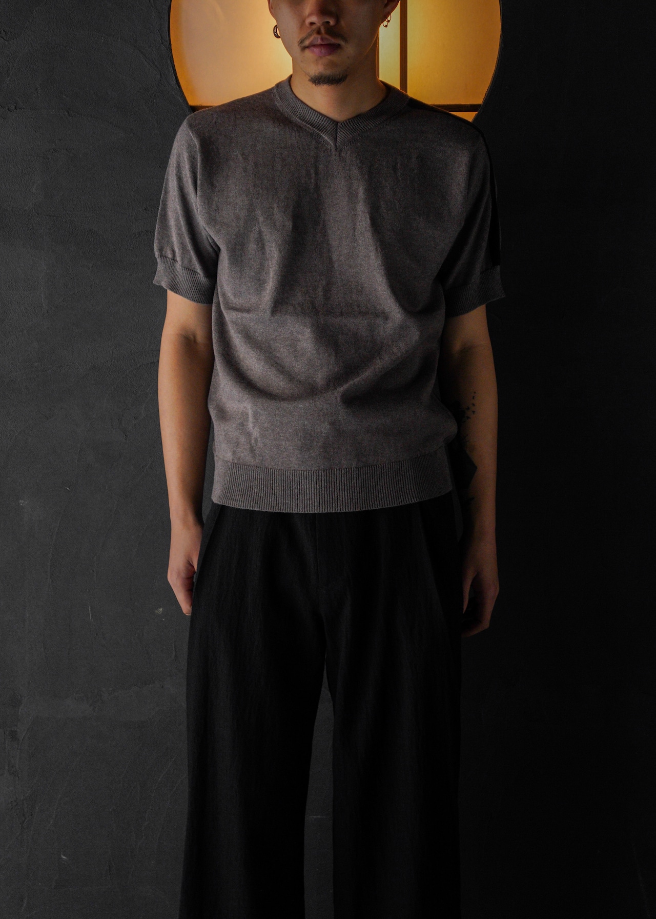 SHOOP 26SS crossed stripe v-neck / Taupe