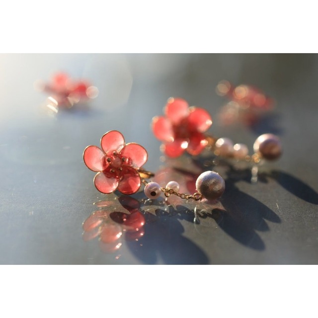 春の訪れ梅の花 ソフトフィットイヤリング