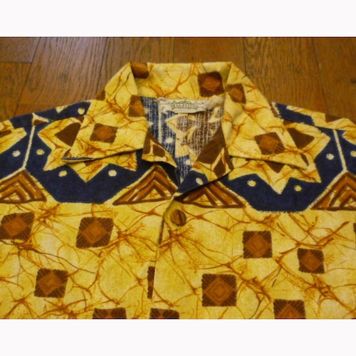 MALIHINI の 70年代製 古着 ハワイアン シャツ ジャケット  ★【送料無料】
