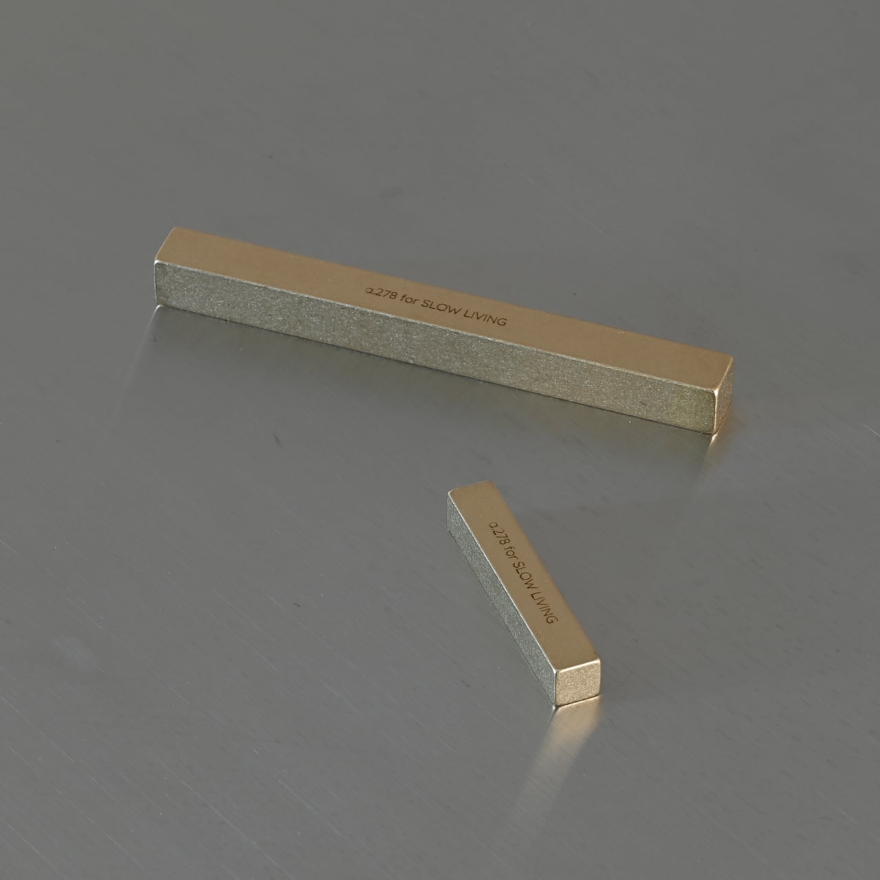 シンプルな真鍮の箸置き L45》Brass Chopstick Rest L45｜a.278
