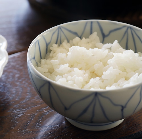 麻の葉　飯碗（大）（小）　作：井手國博・与志郎窯（有田焼）