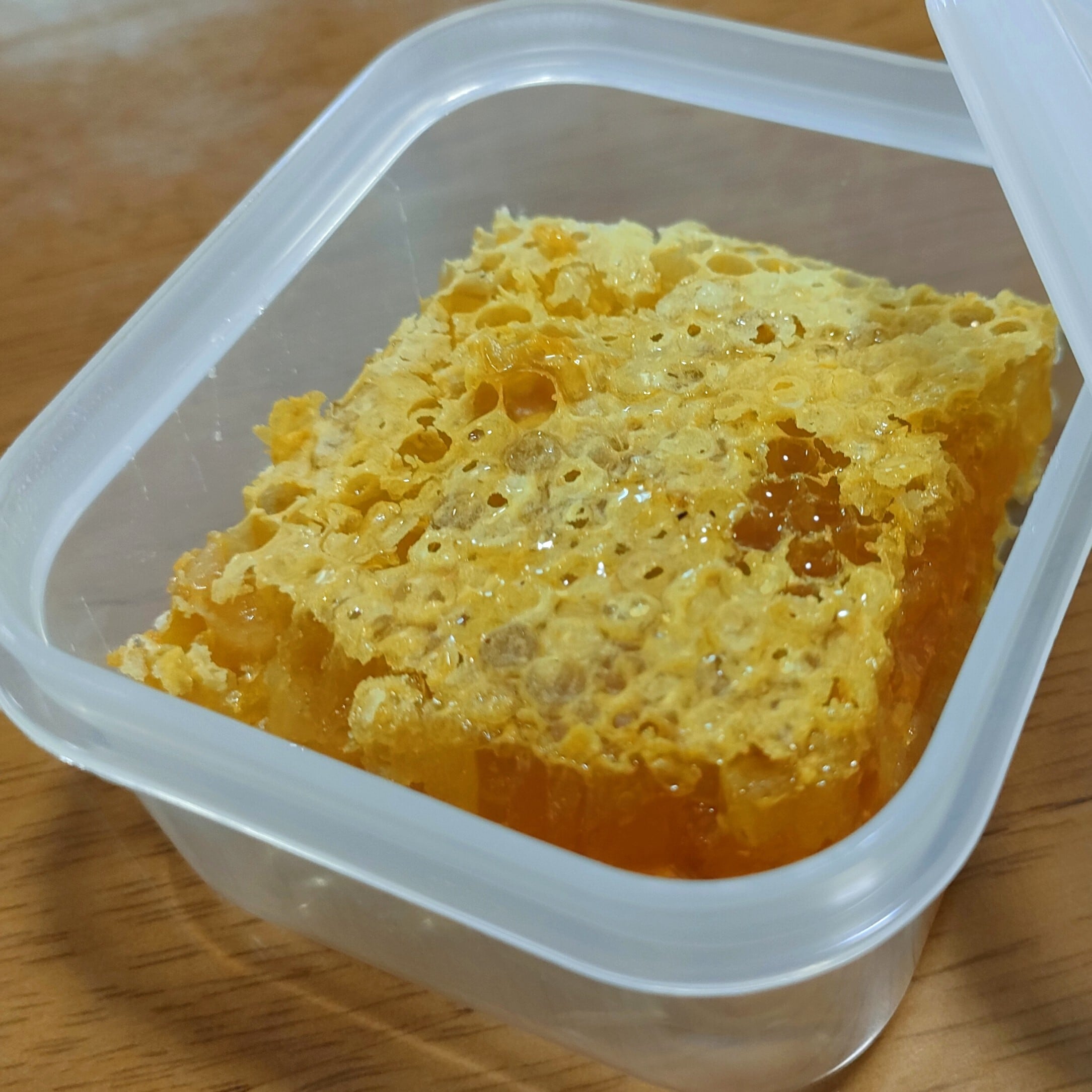 日本みつばちの巣みつ 100g 国産 | 曽根花卉 SONEKAKI