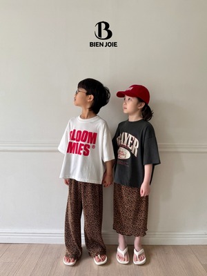 【BIEN JOIE】ヴィンテージ風ロゴTシャツ「PRAYER works」 チャコール 90~160cm