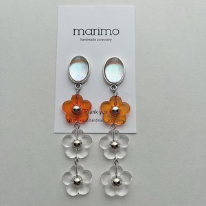 オレンジ カラフル クリア ミニフラワー 3連 ピアス/イヤリング| marimo-モノトーンカラーのハンドメイドピアス・アクセサリー