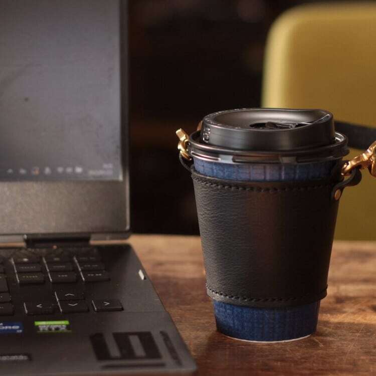What Will be Will be オイルレザーカップスリーブ | OLIVE OUTDOOR