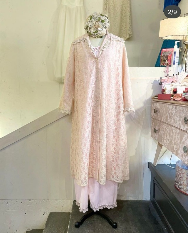 60's 70's vintage "Gattle's" pink lacy nighty gown