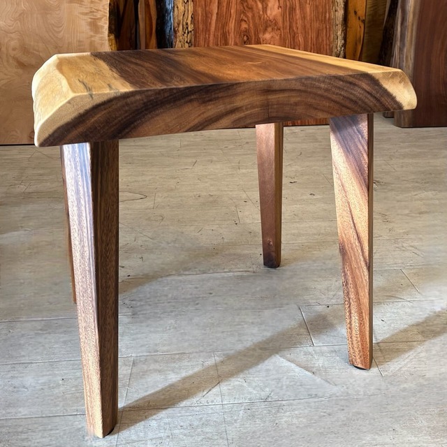 スツールB（モンキーポッド）　460×370×455