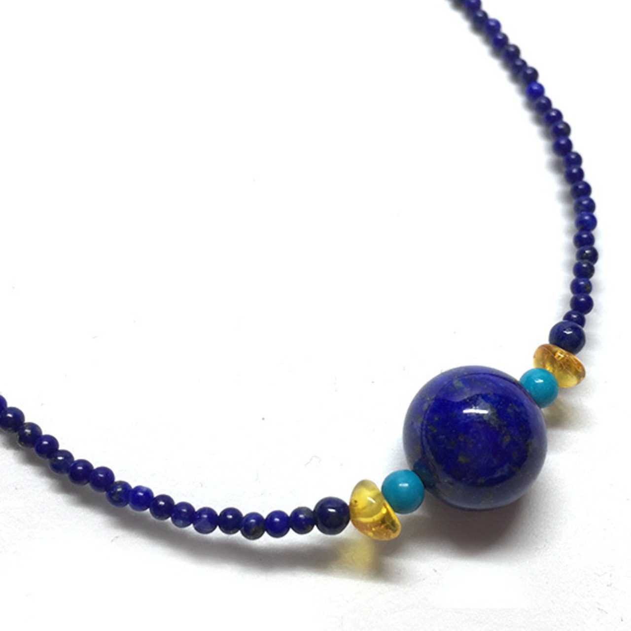 琥珀とターコイズの相性抜群 ラピスラズリ・琥珀・ターコイズネックレス ne1113