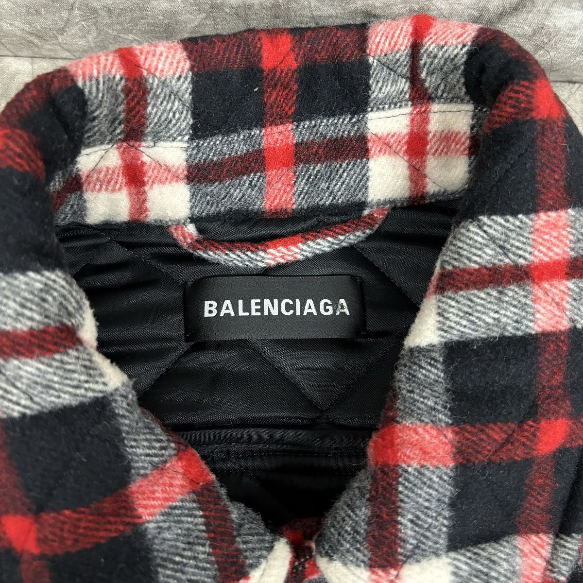 バレンシアガ 19SS ドッキングデザインオーバーサイズド迷彩 バレンシアガ 19SS ドッキングデザインオーバーサイズド迷彩