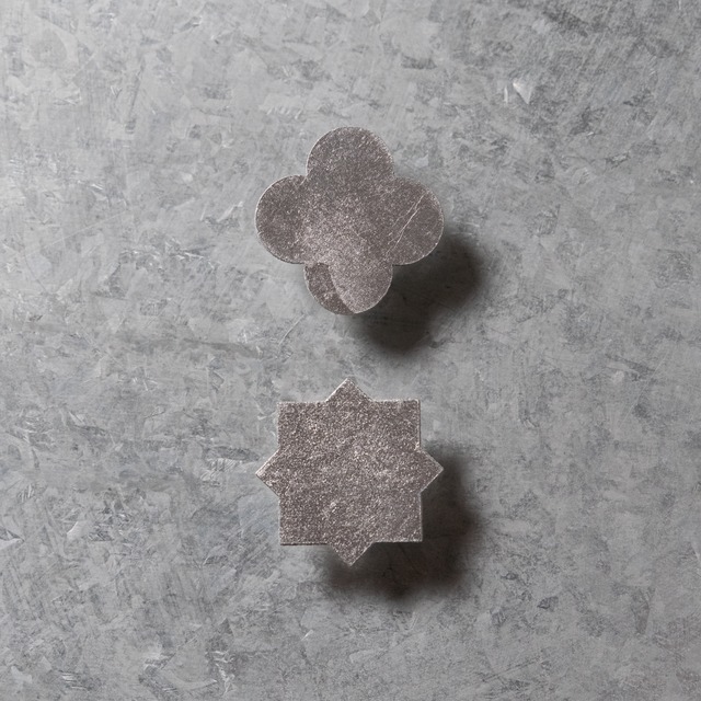 Framing Brooch.  I “ Single ” 銀箔