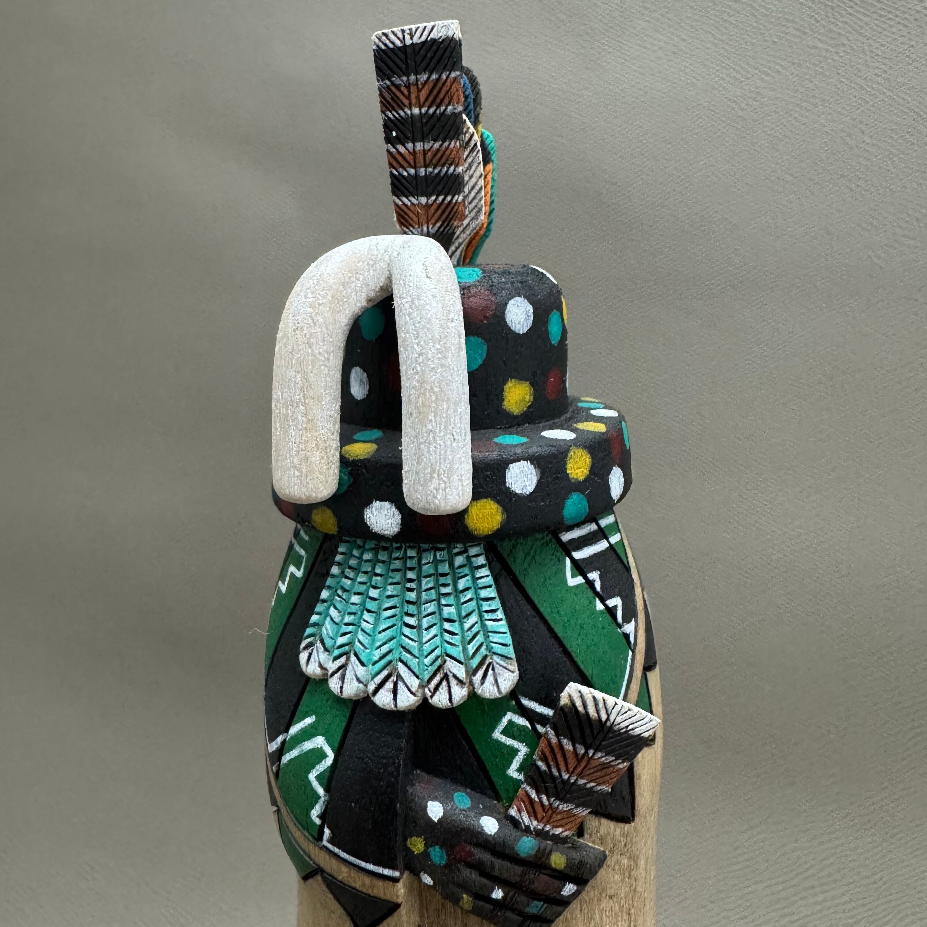 ZUNI（ズニ）族 Tiffany Tsabetsaye（ティファニー・ツァベツァイ）作