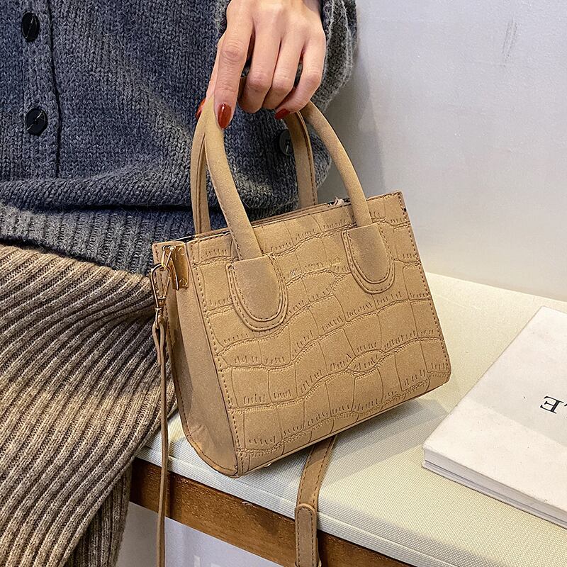 スタンダードオータムウィンター レトロ 秋物 冬物 ハンドバッグ メッセンジャーバッグ 手作りハンドバック77282983949