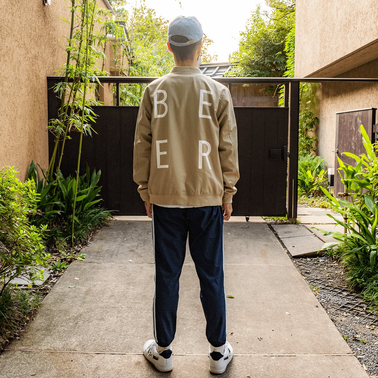 BEER スタジアムジャケット ベージュ | BEER