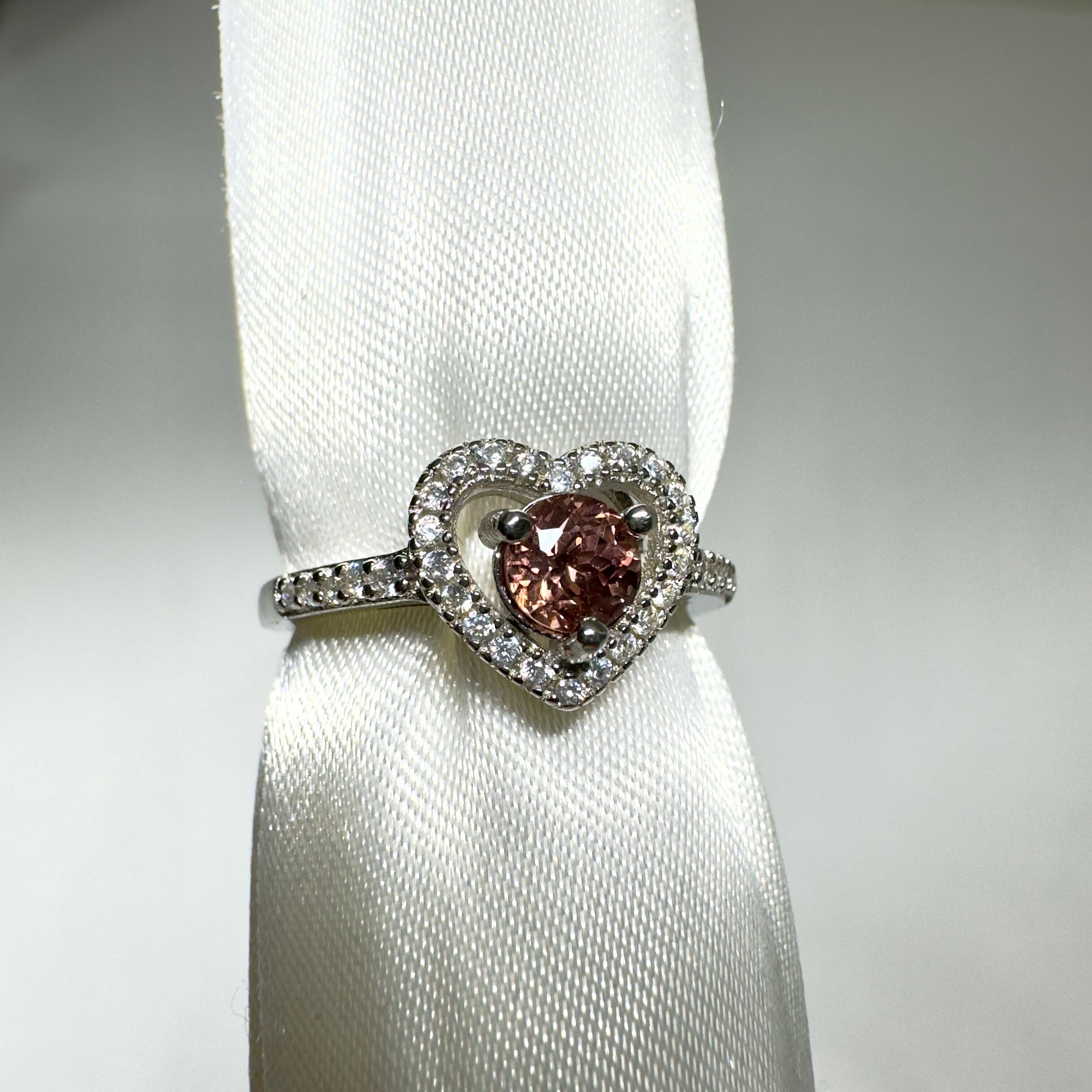 Into the heart Ring♦︎ピンクジルコン♦︎