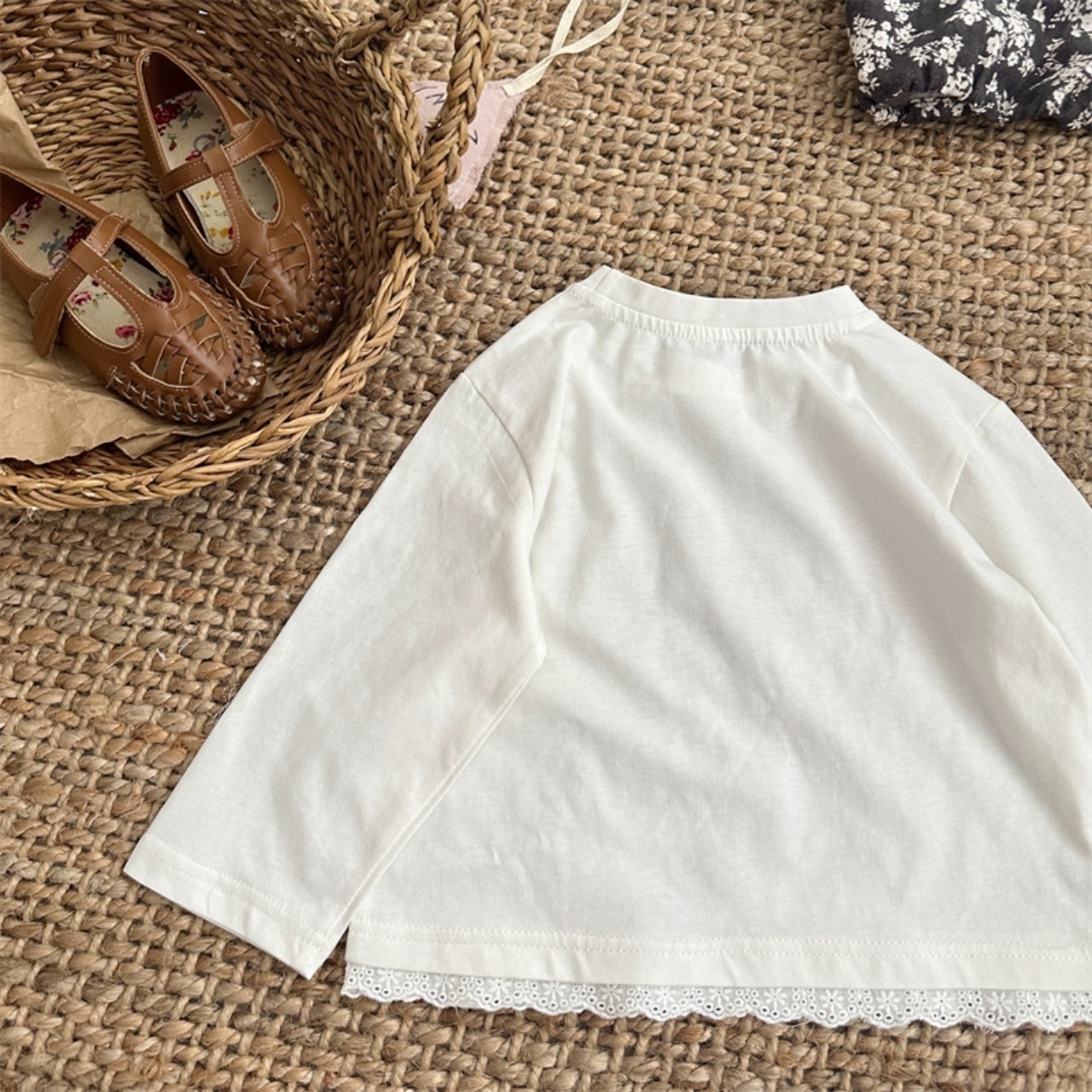 秋フリル付きケーキ綿製Tシャツ