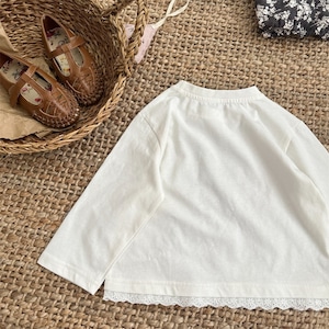 秋フリル付きケーキ綿製Tシャツ