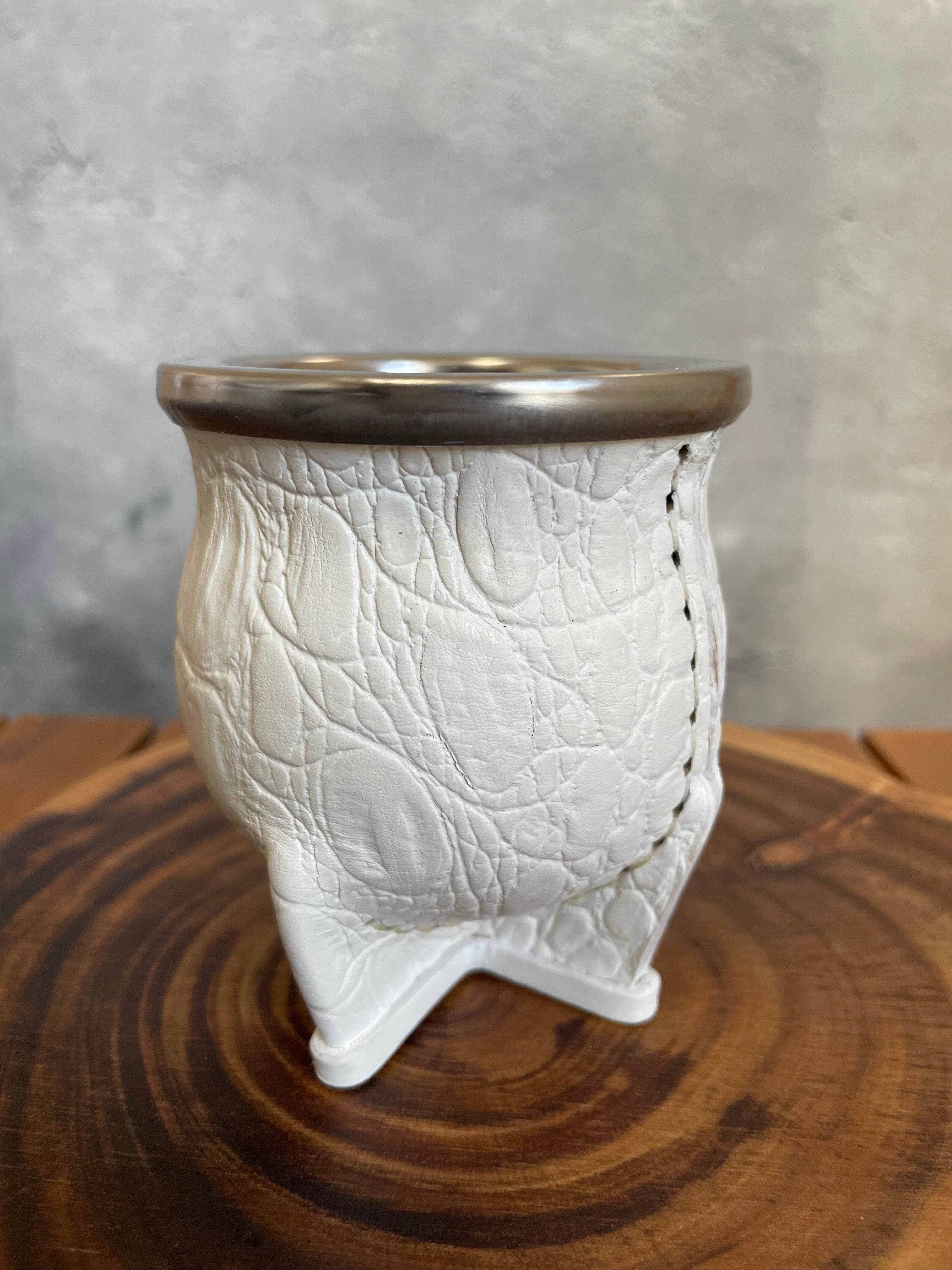 高品質マテ壺　伝統のひょうたんとレザー使用 White ceramic. | マテ壺専門店 PARA MATE