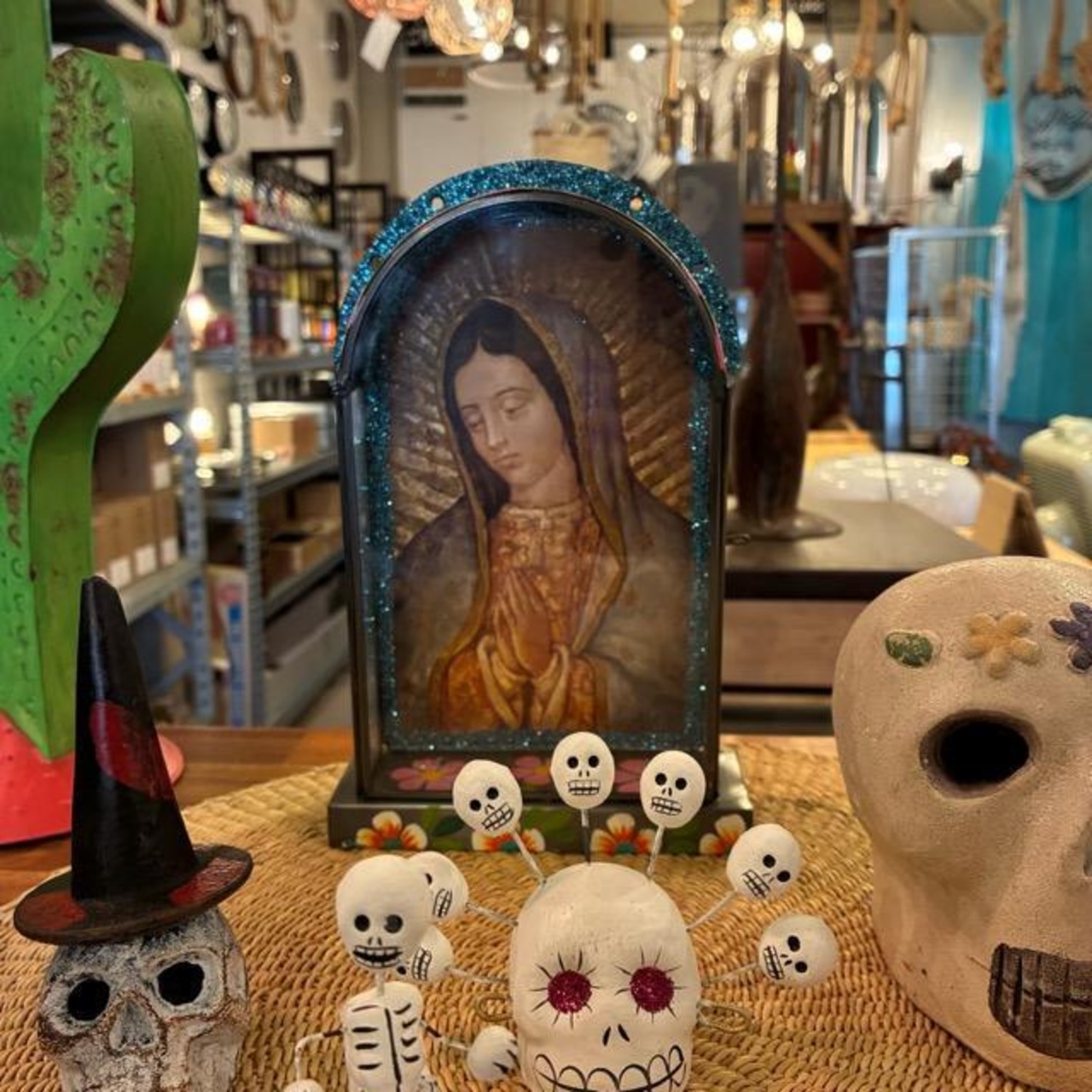 Mexico Guadalupe Altar (2 types) - Virgin Mary, Brown Madonna, Catholic　