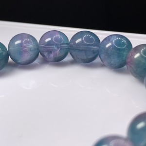 f69幻想的な色合い♪フローライトブレスレット