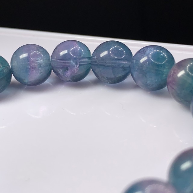 f69幻想的な色合い♪フローライトブレスレット