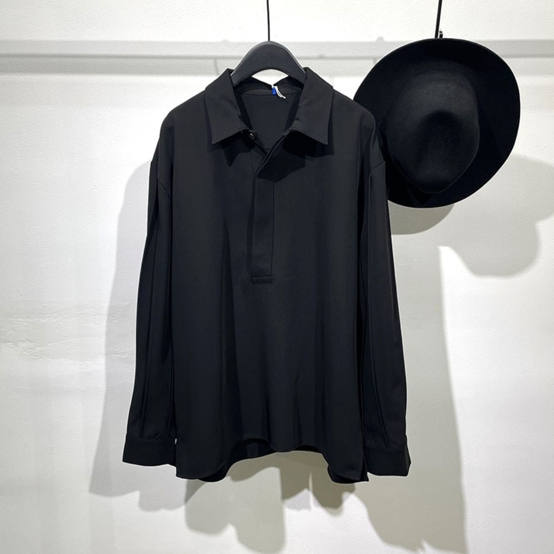 Loose long-sleeved pullover shirt