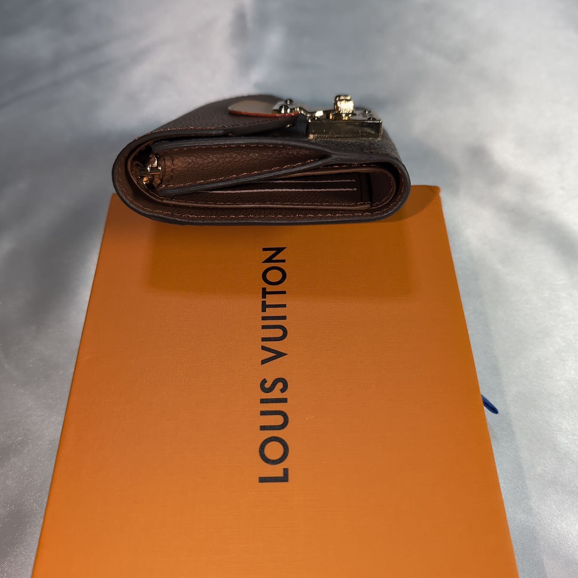 ルイヴィトン 三つ折り財布 ポルトフォイユ パラス コンパクト | francore