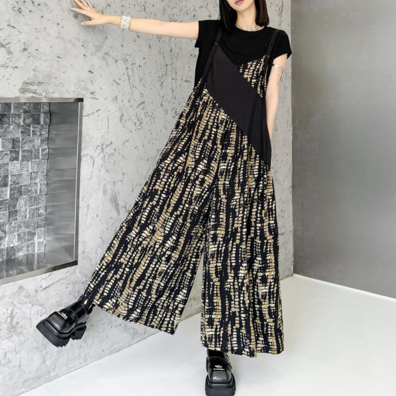 【即日発送】Crocodile print overalls S507