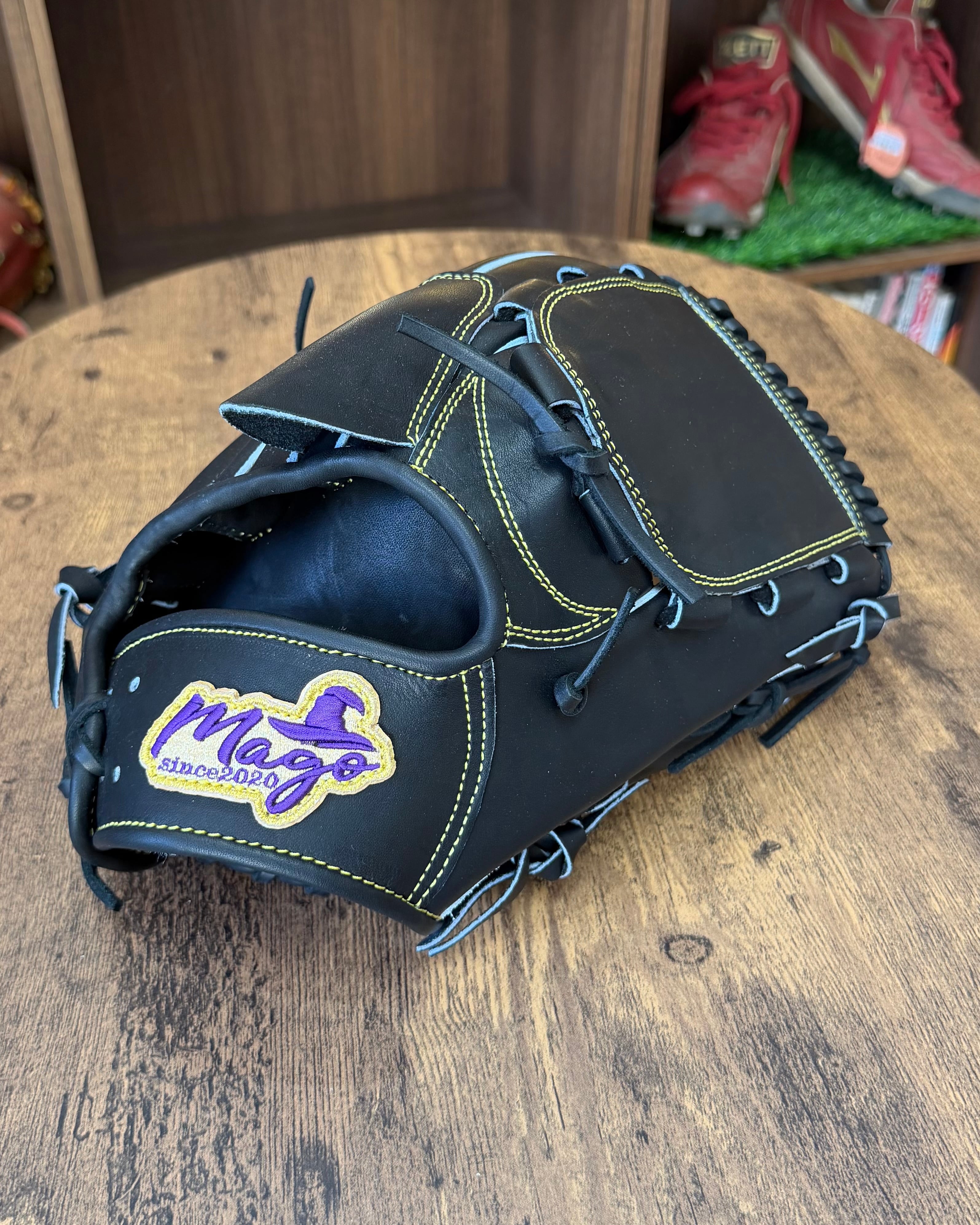 Mago_Glove