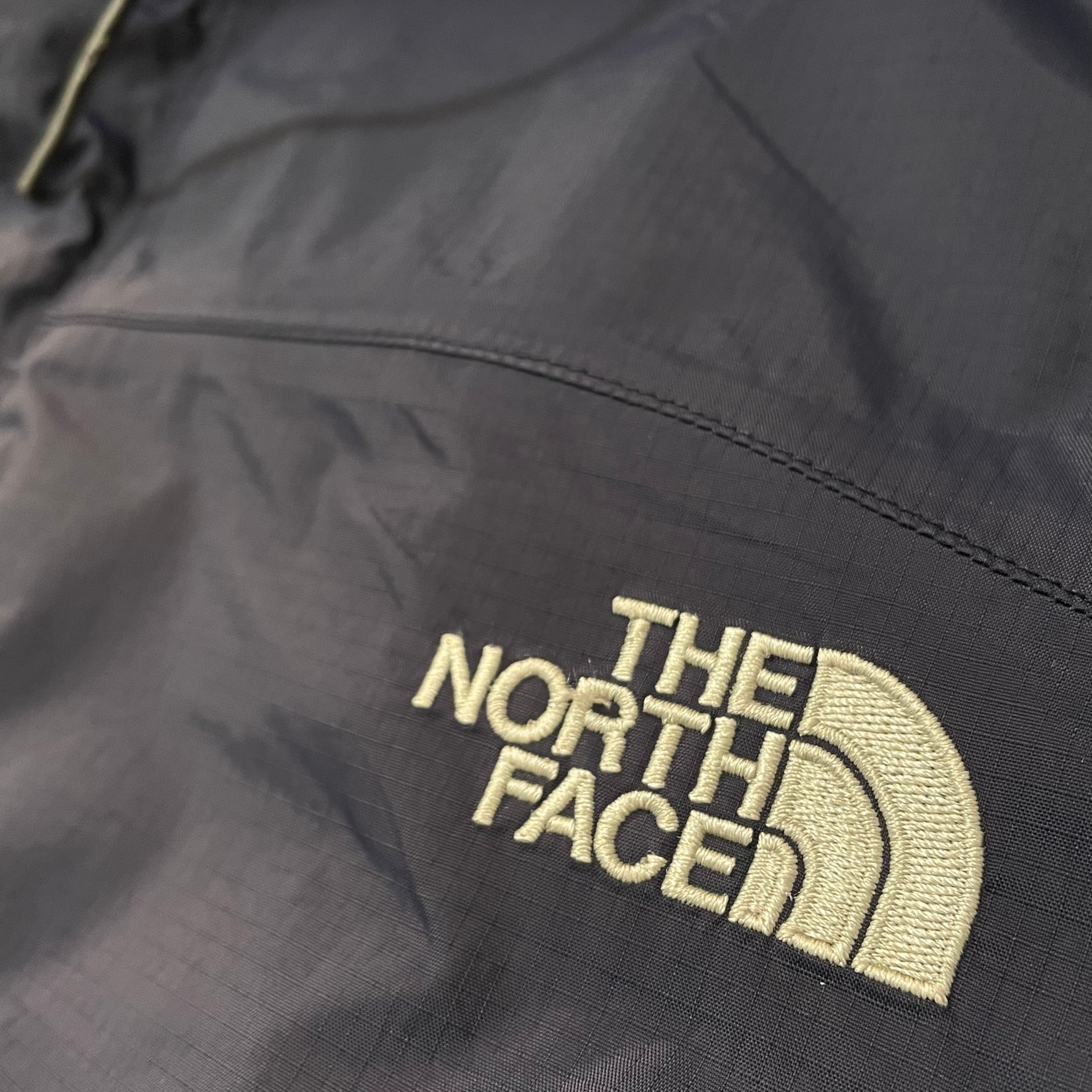 The north face 刺繍ロゴ