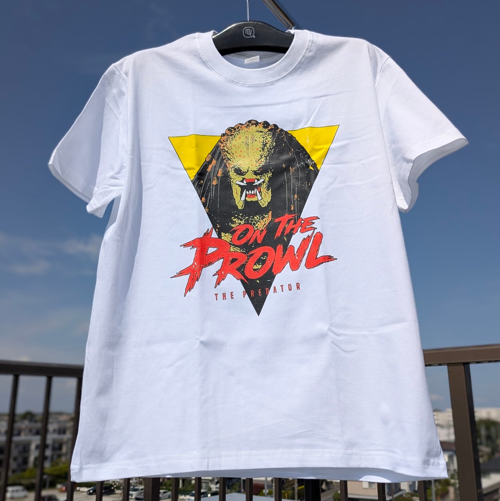 【 The Predator ( プレデター ) 】『 ON THE PROWL 』Tシャツ / 映画Tシャツ / 80'90' MOVIE / Tシャツ〚アメリカン雑貨 アメトイ〛
