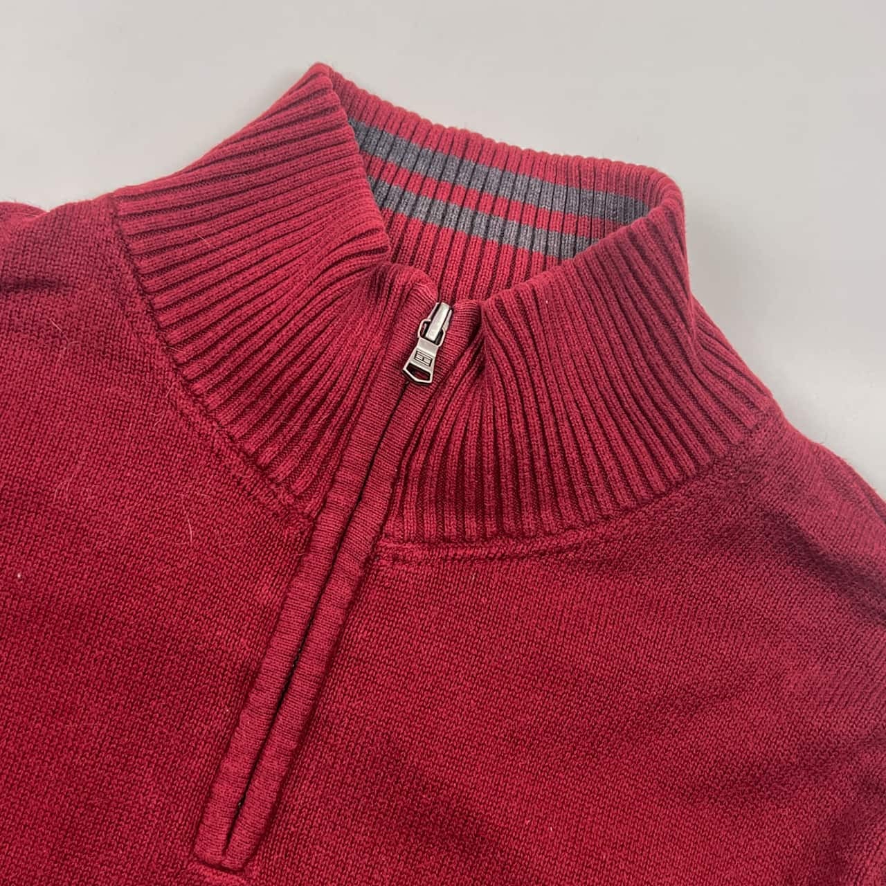 TOMMY HILFIGER トミーヒルフィガー デザイン ハーフジップ プルオーバー  ニット セーター M/ワインレッド系 メンズ
