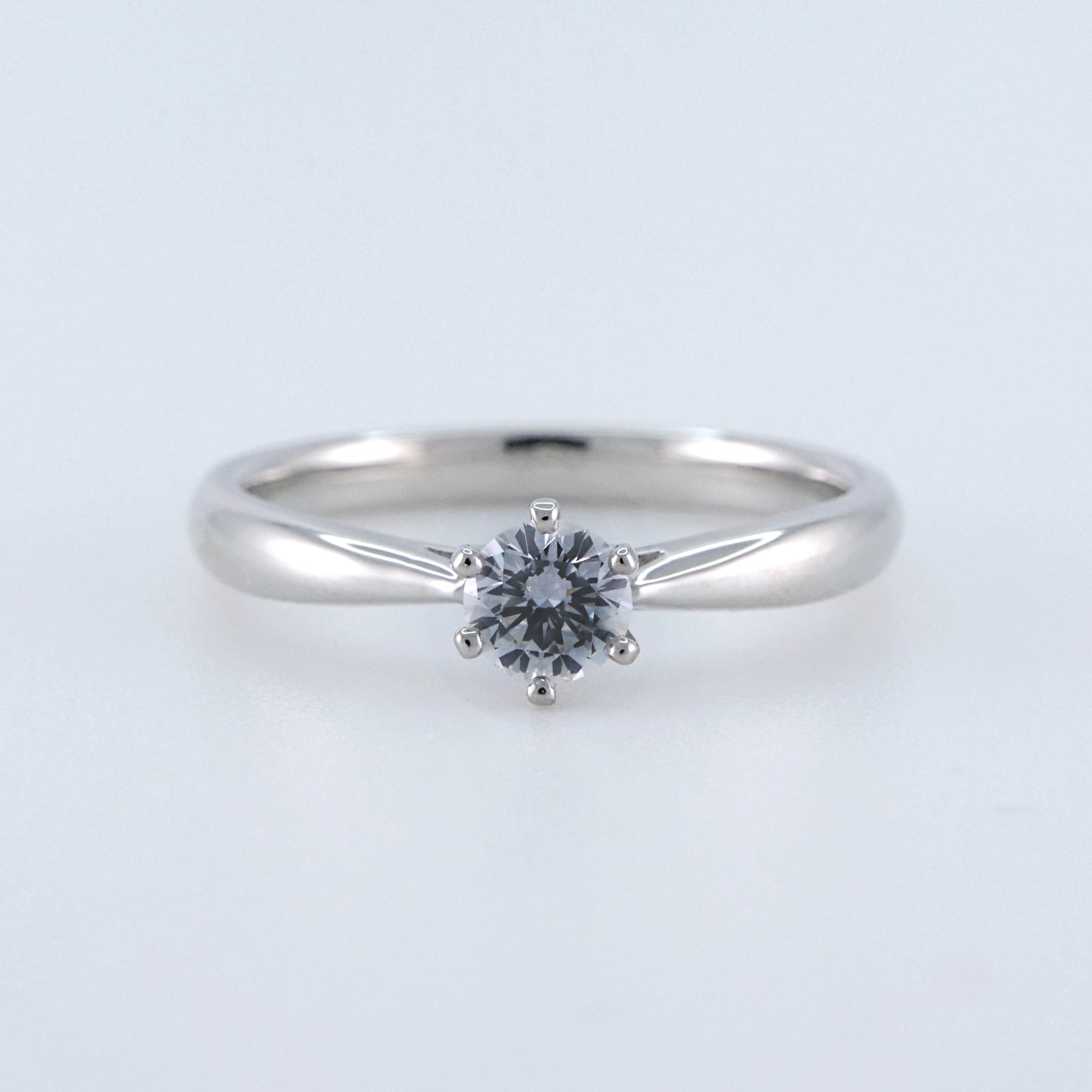 新品PT900 天然ダイヤモンド指輪　0.569ct現状品でのお渡しになります